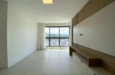 Apartamento semi mobiliado à venda no ed. home square no centro de balneário camboriú
