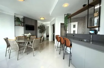 Apartamento mobiliado quadra mar à venda no ed. evidence tower em balneário camboriú