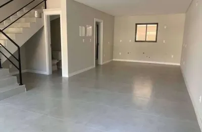 Sobrado triplex à venda na rua 2070 em balneário camboriú
