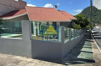 Casa com piscina à venda no bairro da barra em balneário camboriú