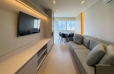 Apartamento frente mar mobiliado com dois dormitórios à venda no ed. residencial alice em balneário camboriú