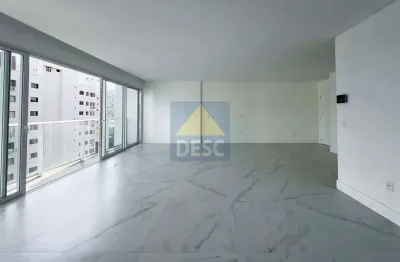 Apartamento com 4 suítes à venda no ed. timeless no centro de balneário camboriú
