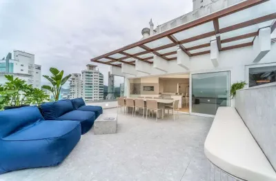 Cobertura duplex mobiliada frente mar com 5 suítes à venda no ed. theiss heim em balneário camboriú