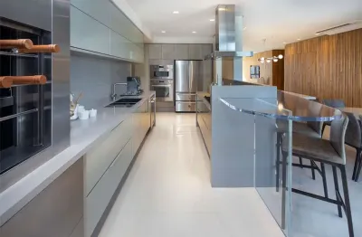 Apartamento decorado à venda no yachthouse by pininfarina em balneário camboriú