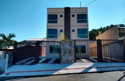 Sobrado com 03 dormitórios no bairro ariribá à venda em balneário camboriú