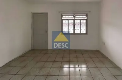 Casa com dois dormitórios para locação na rua 2700 no centro de balneário camboriú