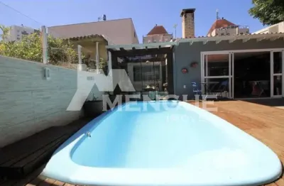 Casa com 2 quartos à venda na rua monteverdi, 53, são sebastião, porto alegre por r$ 980.000