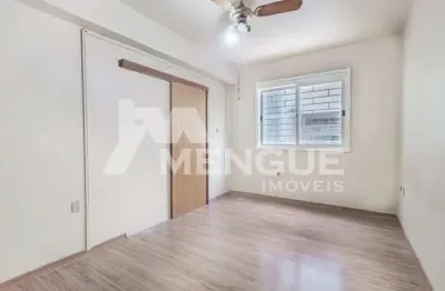 Apartamento com 5 quartos à venda na avenida berlim, 867, são geraldo, porto alegre por r$ 450.000
