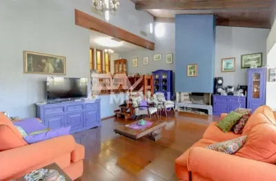 Casa com 3 quartos à venda na rua doutor barbosa gonçalves, 51, chácara das pedras, porto alegre por r$ 1.380.000