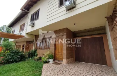 Casa com 3 quartos à venda na rua madre bárbara maix, 445, jardim itu sabará, porto alegre por r$ 742.000