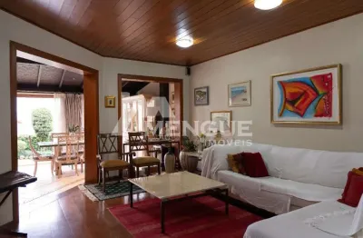 Casa com 3 quartos à venda na rua ivan iglesias, 208, jardim itu sabará, porto alegre por r$ 780.000