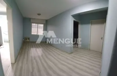 Apartamento com 2 quartos à venda na rua presidente juarez, 21, são sebastião, porto alegre por r$ 215.000