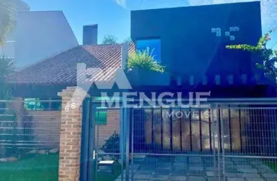 Casa com 2 quartos à venda na nilton salgado pereira, 66, jardim itu sabará, porto alegre por r$ 800.000