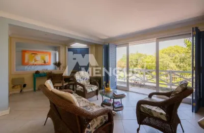 Casa com 4 quartos à venda na rua professor ulisses cabral, 435, chácara das pedras, porto alegre por r$ 1.300.000