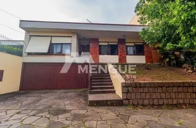 Casa com 3 quartos à venda na travessa porto príncipe, 134, jardim lindóia, porto alegre por r$ 750.000