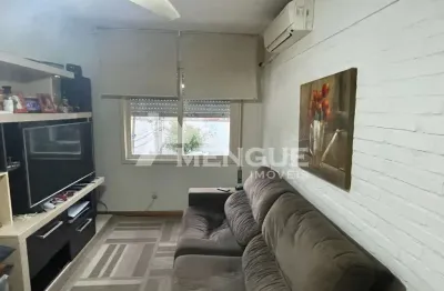 Apartamento com 2 quartos à venda na rua álvaro vieira guimarães, 416, sarandi, porto alegre por r$ 280.000