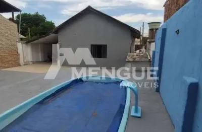 Casa com 2 quartos à venda na avenida faria lobato, 58, sarandi, porto alegre por r$ 320.000