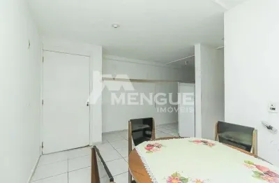 Apartamento com 2 quartos à venda na rua gabriel franco da luz, 560, sarandi, porto alegre por r$ 210.000