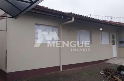 Casa com 2 quartos à venda na avenida dos gaúchos, 483, sarandi, porto alegre por r$ 430.000