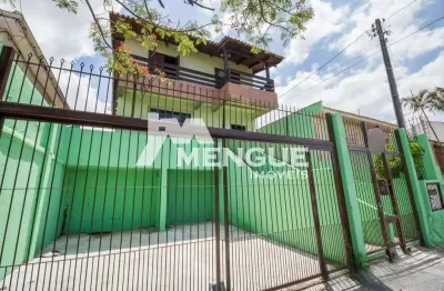 Casa com 4 quartos à venda na avenida benno mentz, 1717, vila ipiranga, porto alegre por r$ 850.000