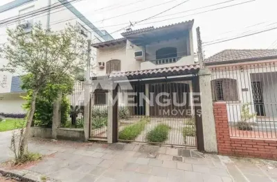 Casa com 4 quartos para alugar na avenida carneiro da fontoura, 326, jardim são pedro, porto alegre por r$ 6.000