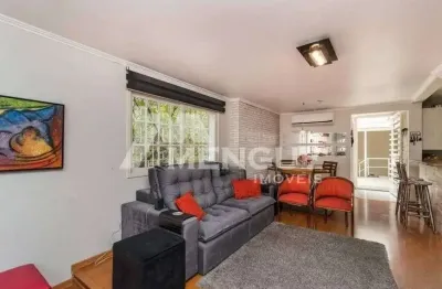 Casa com 3 quartos para alugar na rua carazinho, 451, petrópolis, porto alegre por r$ 5.200