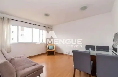 Apartamento com 3 quartos para alugar na rua antônio joaquim mesquita, 570, passo da areia, porto alegre por r$ 4.300