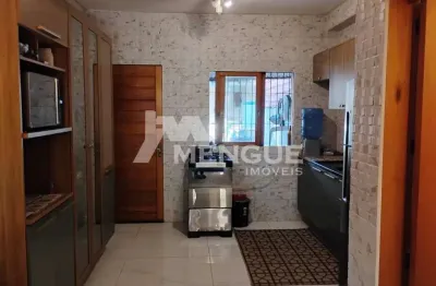 Casa com 2 quartos à venda na josé lins do rego, 48, 1051, maria regina, alvorada por r$ 250.000