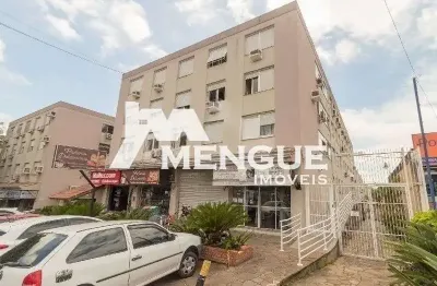 Apartamento com 3 quartos para alugar na avenida do forte, 980, vila ipiranga, porto alegre por r$ 2.200