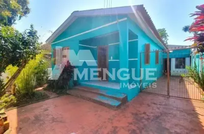 Casa com 2 quartos para alugar na travessa são pedro, 100, vila ipiranga, porto alegre por r$ 2.750