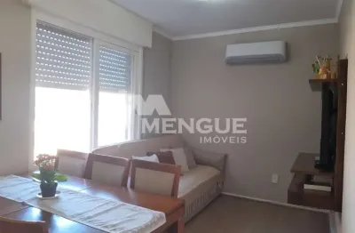Apartamento com 2 quartos à venda na rua bartolomeu dias, 694, jardim itu sabará, porto alegre por r$ 330.000
