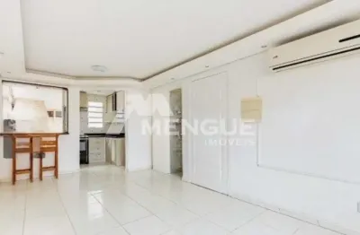 Casa em condomínio fechado com 4 quartos à venda na rua tenente ary tarrago, 1720, jardim itu sabará, porto alegre por r$ 370.000