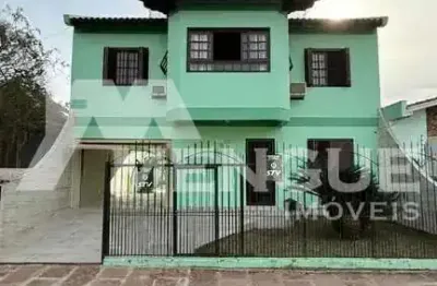 Casa com 2 quartos para alugar na Rua Domingos de Abreu, 330, Sarandi, Porto Alegre por R$ 4.000