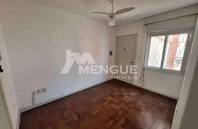 Apartamento com 2 quartos para alugar na avenida plínio brasil milano, 2221, higienópolis, porto alegre por r$ 1.300