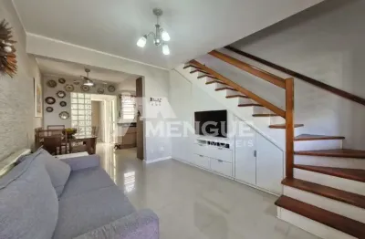 Casa em condomínio fechado com 3 quartos à venda na Avenida José Aloísio Filho, 889, Humaitá, Porto Alegre por R$ 379.000