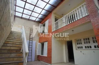 Casa com 3 quartos à venda na Rua Aldrovando Leão, 341, Vila Jardim, Porto Alegre