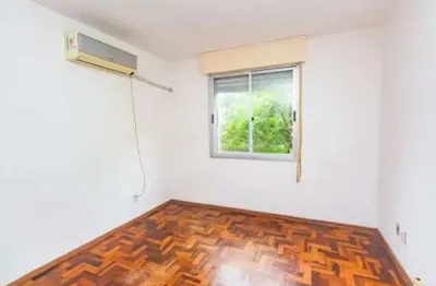 Apartamento com 2 quartos para alugar na Rua Roque Calage, 240, Passo da Areia, Porto Alegre por R$ 1.800