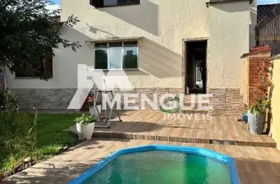 Casa com 3 quartos para alugar na Rua Francisca Lechner, 51, Parque Santa Fé, Porto Alegre por R$ 5.600