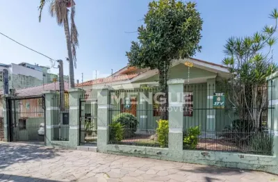 Casa com 3 quartos à venda na avenida benno mentz, 884, vila ipiranga, porto alegre por r$ 1.170.212