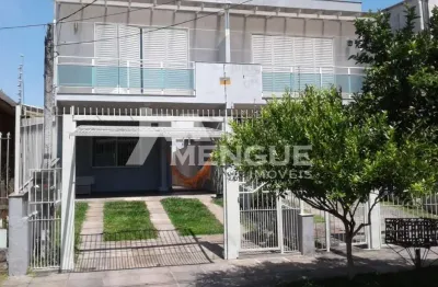 Casa com 3 quartos à venda na rua arnaldo ballve, 239, jardim itu sabará, porto alegre por r$ 765.000