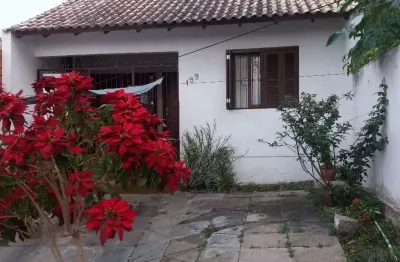 Casa com 2 quartos à venda na rua doutor deoclécio pereira, 199, jardim floresta, porto alegre por r$ 395.000