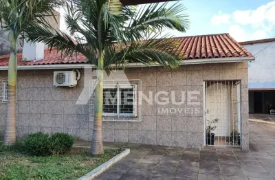 Casa com 3 quartos à venda na rua aquário, 32, jardim itu sabará, porto alegre por r$ 628.000