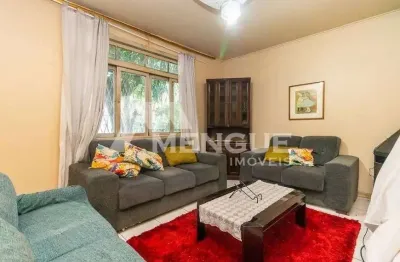 Casa com 4 quartos à venda na rua ari barroso, 202, sarandi, porto alegre por r$ 650.000