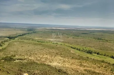 Terreno à venda no setor central, mateiros  por r$ 8.000.000