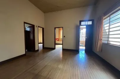 Casa com 3 quartos à venda no Centro, Ribeirão Preto , 195 m2 por R$ 500.000