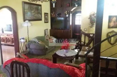 Ótima casa com 200m² ac, 510m² at, + 2 casas alugadas no terreno,  maravilhosa oportunidade
