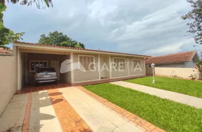 Casa ampla e com muita sobra de terreno para venda, centro, toledo - pr