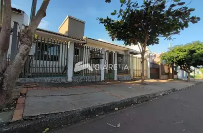 Casa espaçosa para venda no jardim panorama em toledo-pr