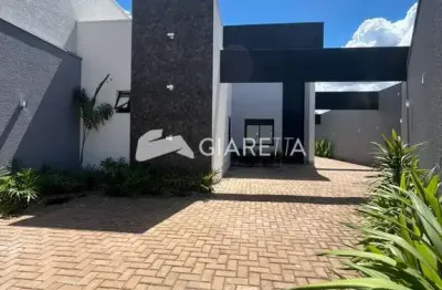 Casa ampla disponível para venda no jardim gisela, toledo - pr