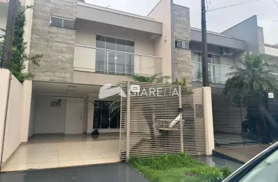 Sobrado amplo à venda em ótima localização no jardim gisela, toledo-pr